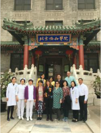 NYSNA Nurses and Peking Union Medical Hospital staff stand together for a picture